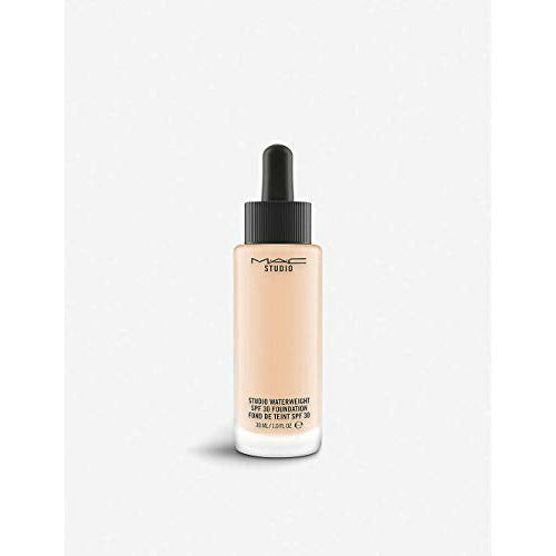 MAC Studio Waterweight Foundation SPF30 - NW15